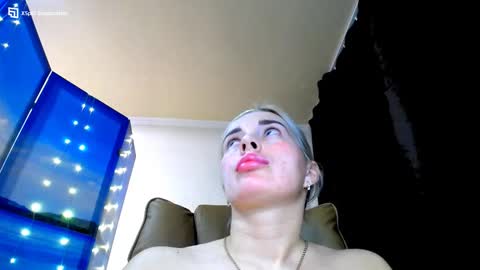 Snapshot of mia_sunnyy chatting on 19, 1, 2025 Mia. online show from 19, 1, 2025