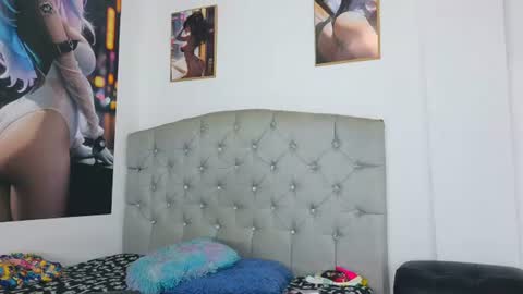 mia_thompson_0 online show from 21, 7, 2026