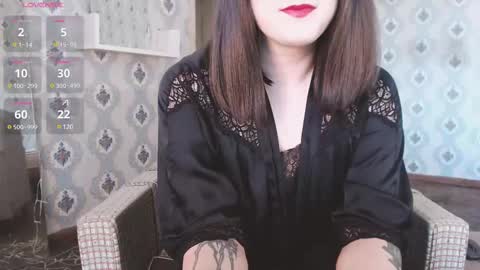 mia_wallase online show from 11, 3, 2025