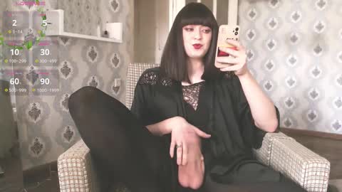 mia_wallase online show from 11, 10, 2025