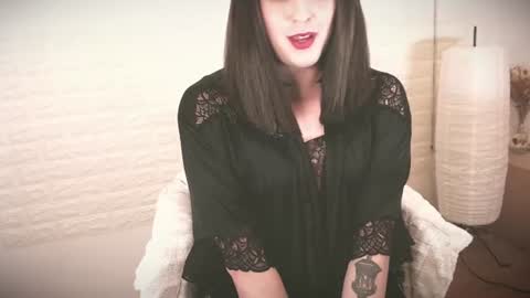 Snapshot of mia_wallase chatting on 4, 8, 2026 mia_wallase online show from 4, 8, 2026