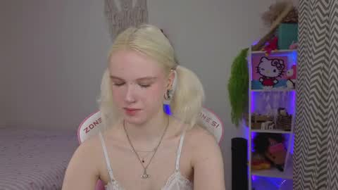 Mia online show from 15, 4, 2026