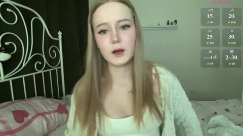 Snapshot of mia_wellis chatting on 23, 4, 2026 mia_wellis online show from 23, 4, 2026