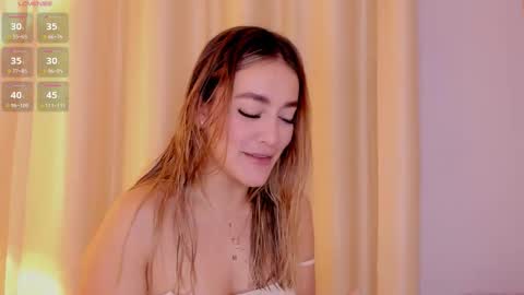 Mia White  online show from 21, 2, 2026