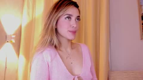 Mia White  online show from 10, 3, 2026