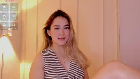 Snapshot of mia_white11 chatting on 27, 4, 2026 Mia White online show from 27, 4, 2026