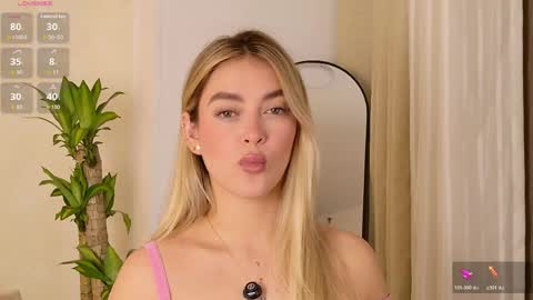 Snapshot of mia_white11 chatting on 4, 6, 2026 Mia White online show from 4, 6, 2026