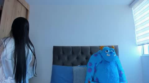    online show from 2, 11, 2025