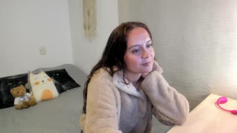 Mia   online show from 7, 1, 2025