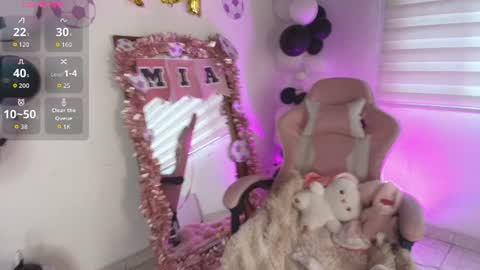 Snapshot of mia_zafir chatting on 7, 7, 2026 mia_zafir online show from 7, 7, 2026
