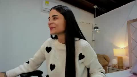 Snapshot of miaa_diamondd1 chatting on 17, 6, 2026 Mia online show from 17, 6, 2026