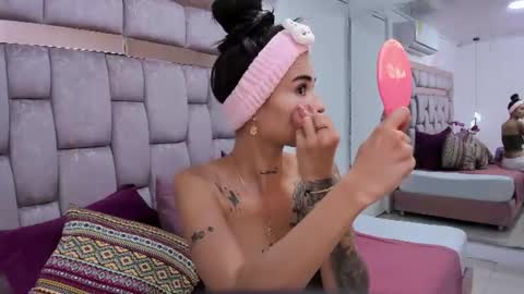 Snapshot of miaa_diamondd1 chatting on 26, 6, 2026 Mia online show from 26, 6, 2026
