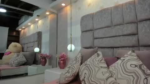Snapshot of miaa_diamondd1 chatting on 24, 7, 2026 Mia online show from 24, 7, 2026