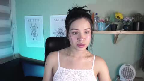 Snapshot of miaa_rose__ chatting on 14, 11, 2025 Miaa online show from 14, 11, 2025