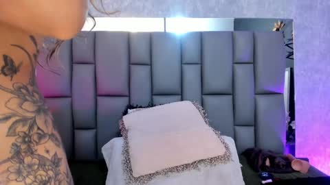 Mia online show from 6, 2, 2025