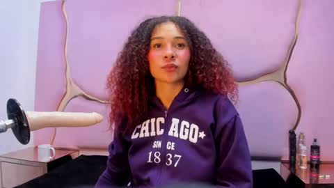 miaacarterss online show from 30, 6, 2026