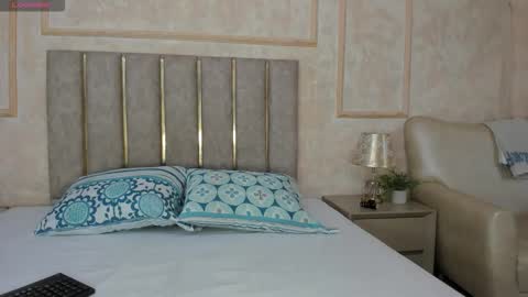 Snapshot of miaaffox chatting on 11, 2, 2026 miaaffox online show from 11, 2, 2026