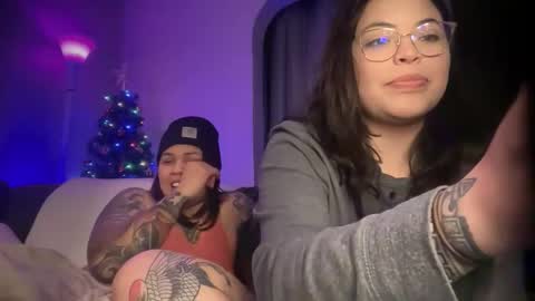 Snapshot of miacanela_xo chatting on 30, 11, 2025 Mia online show from 30, 11, 2025