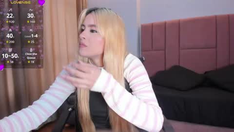 MiaCarper online show from 15, 4, 2026