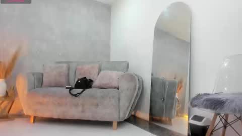 miacooper online show from 11, 9, 2025