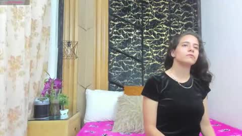 Snapshot of miacours chatting on 27, 4, 2026 MiaCours online show from 27, 4, 2026