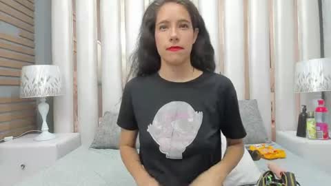 Snapshot of miacours chatting on 20, 6, 2026 MiaCours online show from 20, 6, 2026