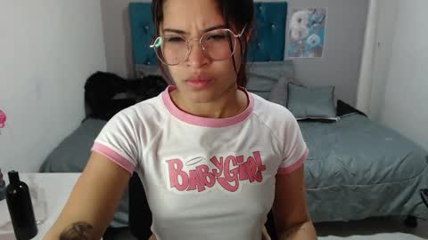Snapshot of miacumgirl chatting on 2, 2, 2026 miacumgirl online show from 2, 2, 2026