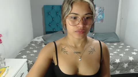 Snapshot of miacumgirl chatting on 30, 3, 2026 miacumgirl online show from 30, 3, 2026