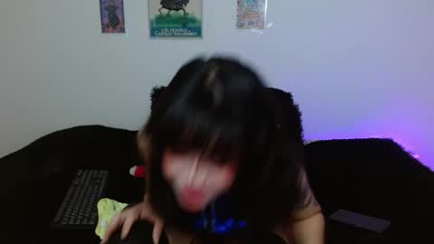 Snapshot of miadavisxx chatting on 23, 4, 2026 Mia david online show from 23, 4, 2026