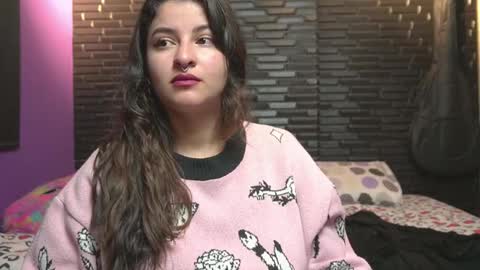 Snapshot of miadimota chatting on 4, 11, 2025 Mia online show from 4, 11, 2025