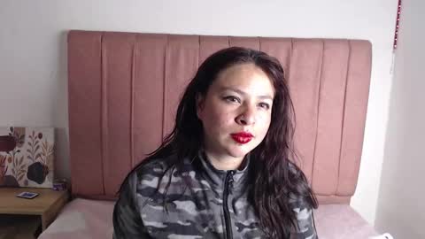 miadoll303av online show from 19, 10, 2025