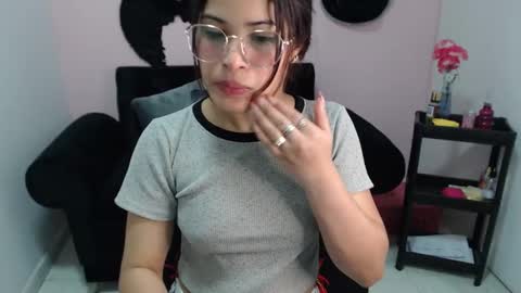 miafuckpussyhard online show from 19, 12, 2025