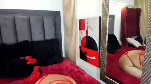 Snapshot of miaginger_ chatting on 9, 6, 2026 Mia online show from 9, 6, 2026