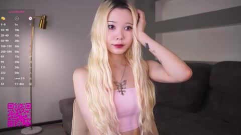 Mia online show from 13, 10, 2025