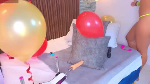 Snapshot of miagomezx chatting on 15, 2, 2026 miagomezx online show from 15, 2, 2026