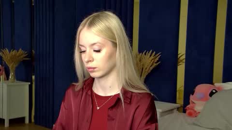 Mia online show from 11, 11, 2025