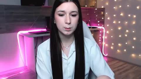 miaharrington online show from 20, 2, 2026