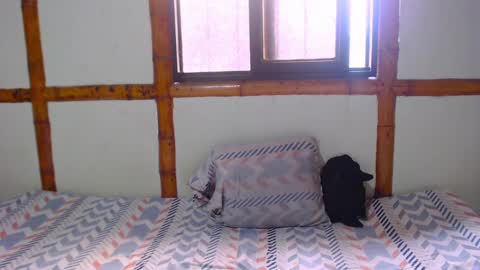 Mia  Sam online show from 24, 9, 2025