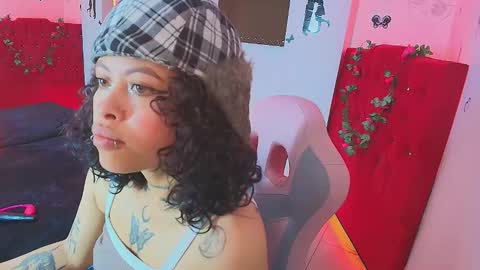 MIA VELEZ online show from 11, 9, 2025