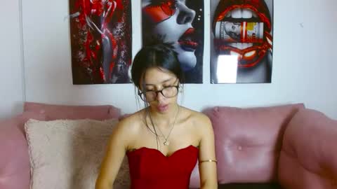 Snapshot of miahotcs chatting on 3, 3, 2026 miahotcs online show from 3, 3, 2026