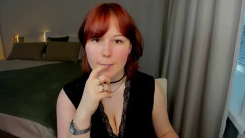 Snapshot of mialacrice chatting on 29, 5, 2026 mialacrice online show from 29, 5, 2026