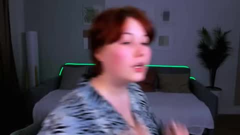 mialacrice online show from 5, 6, 2026