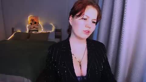 mialacrice online show from 30, 6, 2026