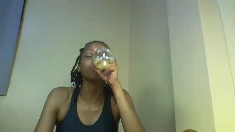 Snapshot of miami_muffin chatting on 27, 11, 2025 Muffin online show from 27, 11, 2025