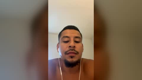 Snapshot of miamiclos1 chatting on 2, 8, 2026 miamiclos1 online show from 2, 8, 2026