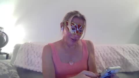 miamitransgirl305 online show from 5, 4, 2026