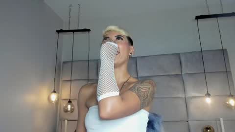 Mia Morgann online show from 29, 1, 2025