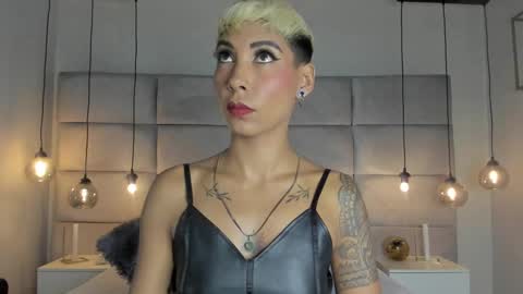 Mia Morgann online show from 1, 2, 2025