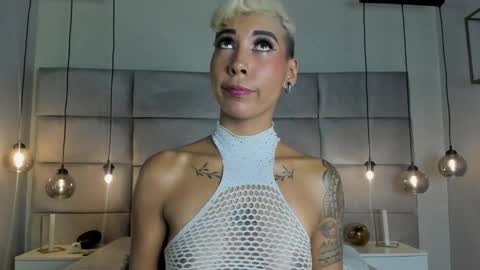 Mia Morgann online show from 12, 2, 2025