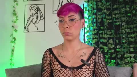 Mia Morgann online show from 25, 2, 2026